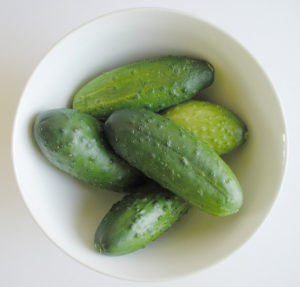 cucumbers-1502109-639x611