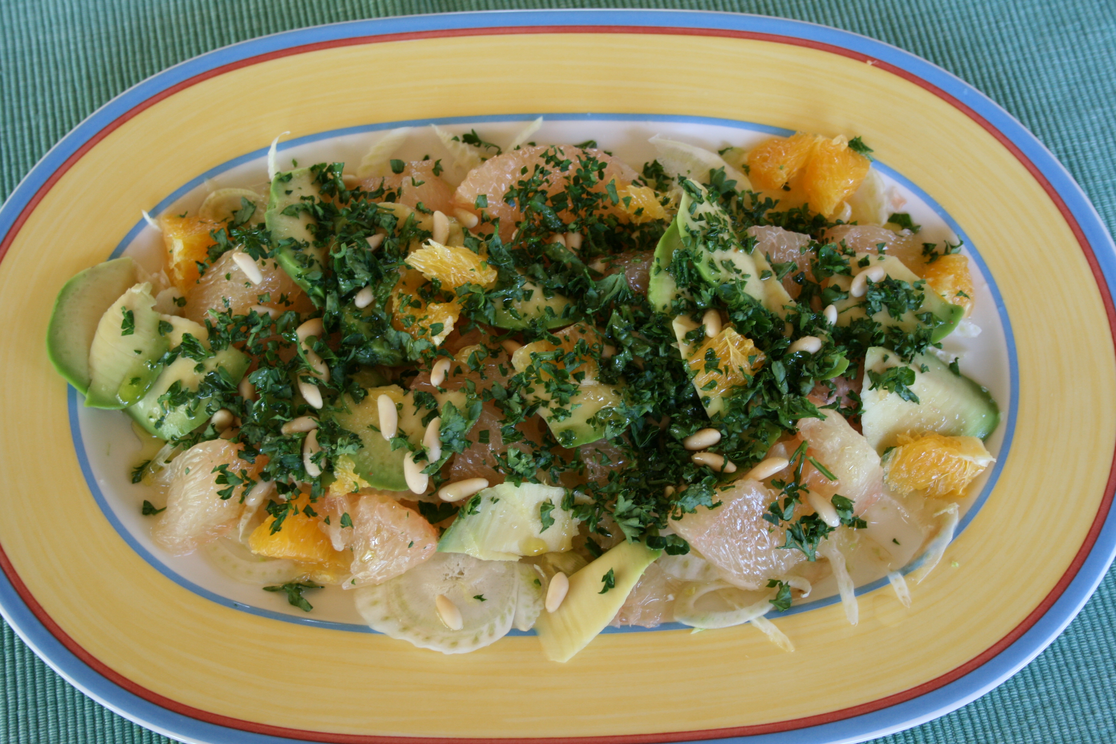 Salade à l’avocat et aux agrumes